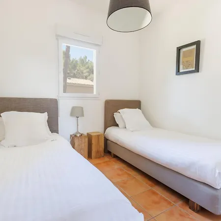 Le Domaine De La - De Dans Un Cadre Enchanteur *